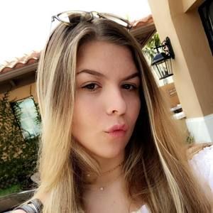 Meet your Posher, Sabrina